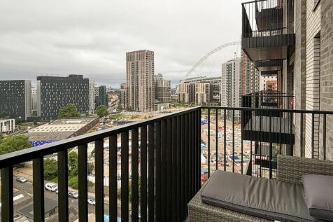 Balcony USE