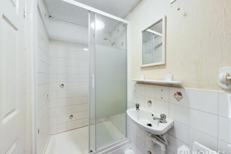 Downstairs shower ro