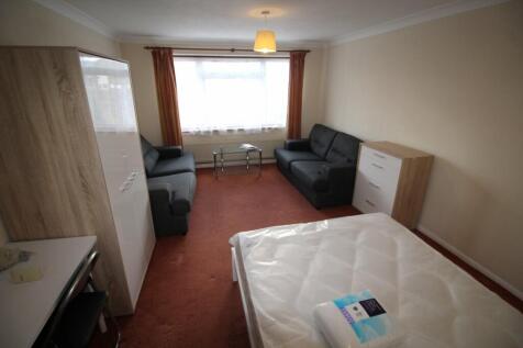 Lounge (or bedroom)