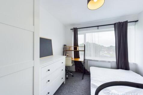 bedroom B