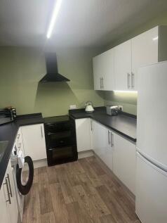 Kitchen  (2)