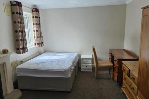 Downstairs Bedroom