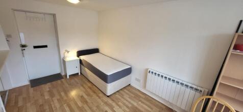 Studio room 