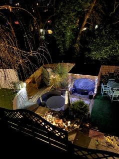 hot tub area.jpg
