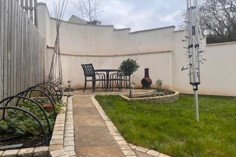 rear garden.jpg