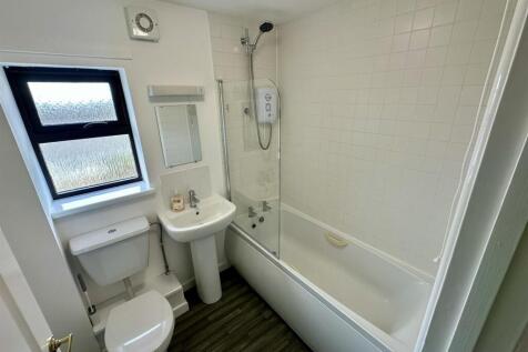 Bathroom.JPEG