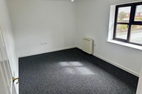 Bedroom 1.JPEG