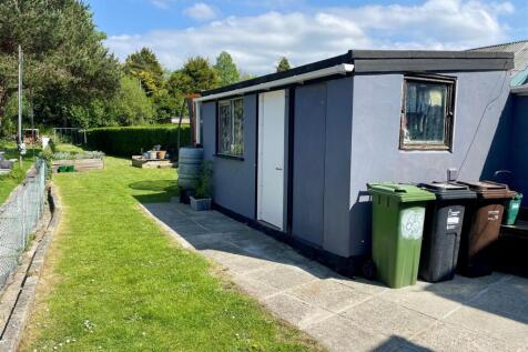 rear garden 1.jpg
