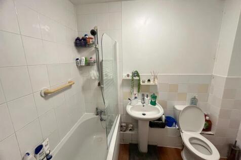 bathroom.jpeg