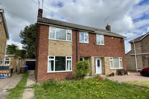 3 Bedroom House - for Sale by Auction
