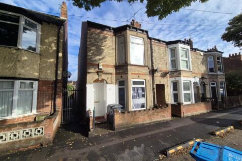 2 Bedroom House - end terrace for Sale