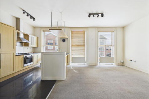 Kitchen/Living Area