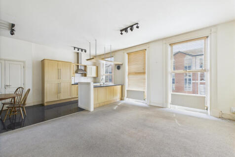 Kitchen/Living Area
