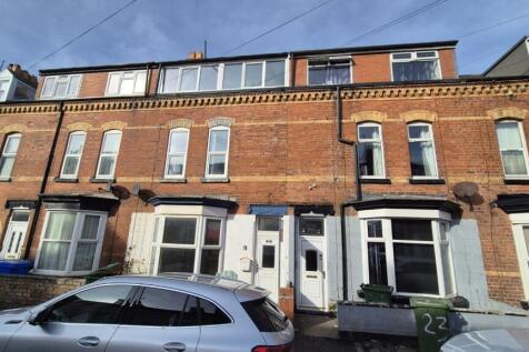 4 Bedroom Mid Terraced House - For Sale by Auctio