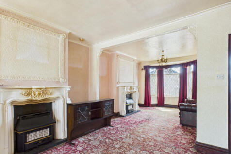 Living/Dining Area
