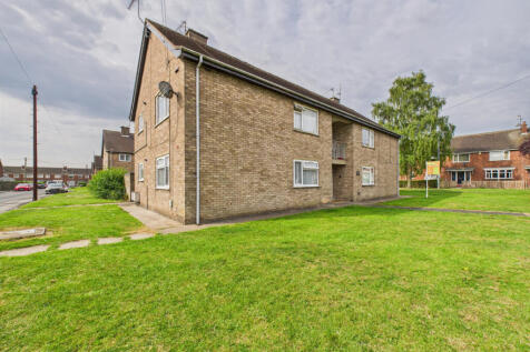 One bedroom first floor apartment - For sale by a