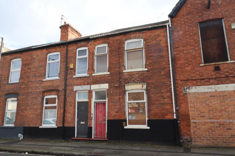 Two bedroom mid-terrace house - For sale by aucti
