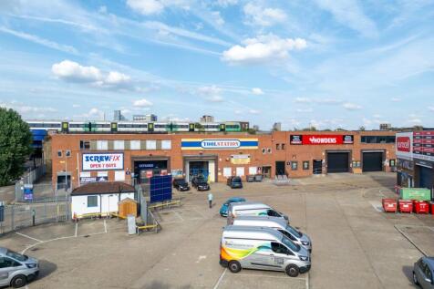 Bermondsey 27 AIR  July 20259.jpg