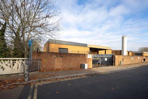 Unit 2 Church Road Leyton 23.jpg