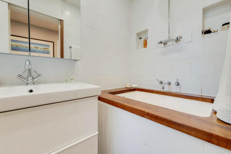 6_Bathroom-1