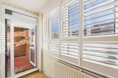 CAM03741G0-PR0132...