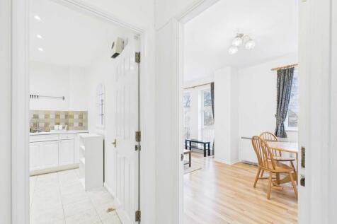 CAM03741G0-PR0135...