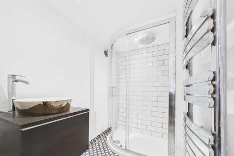 CAM03741G0-PR0136...