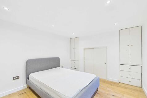 CAM03741G0-PR0136...