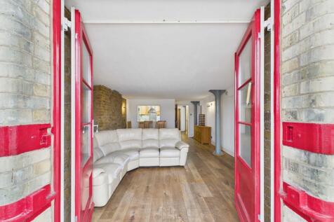 CAM03741G0-PR0126...