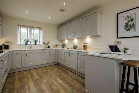 Kitchen 1 - Chest...