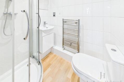 Bedroom 1 Ensuite