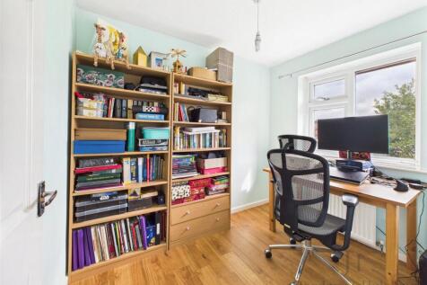 Bedroom/Office