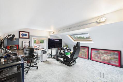 Bedroom 4 -Top Floor