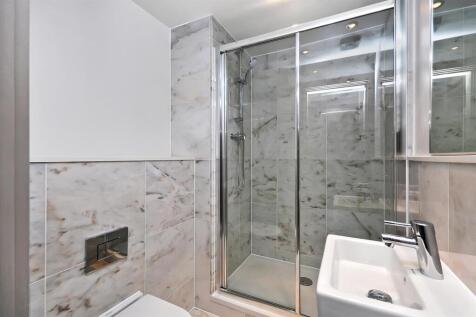 GRAFTON_WAY_-_SHOWER_low.jpg