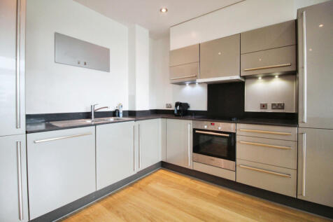 Kitchen 1.jpeg