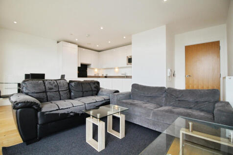 Lounge-Kitchen 1
