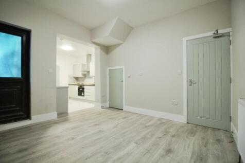 Lounge-Kitchen 1