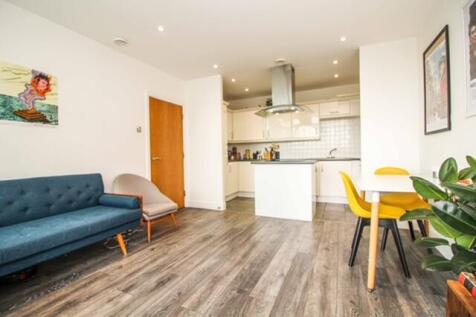 Lounge-Kitchen 3.JPG