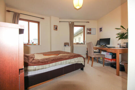 Bedroom.JPG
