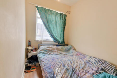 E02041 (18)