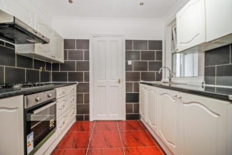 Kitchen (2).JPG