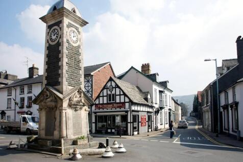 Rhayader towncentre.jpg