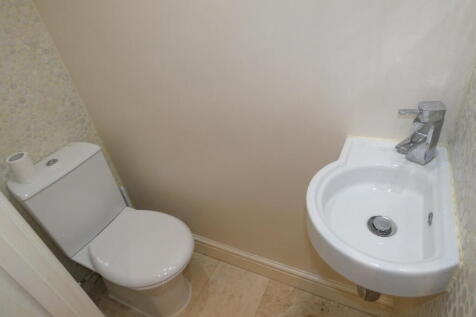 Cloakroom/wc