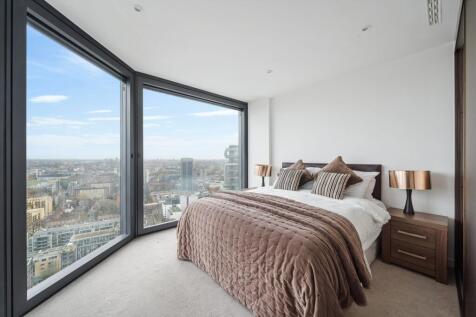 Primary Bedroom (En-suite)