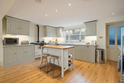 Kitchen &amp; Dining Room