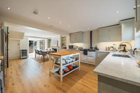 Kitchen &amp; Dining Room