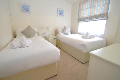 Twin Bedroom