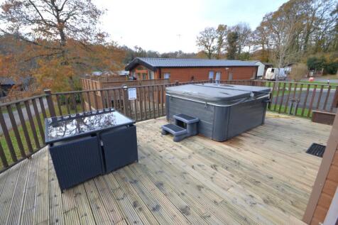 Decking with Hot Tub