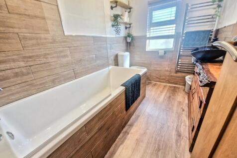 Lodge Bathroom