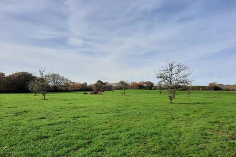 Set in 15 Acres of Grounds